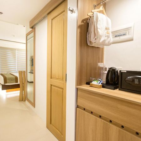 Commander Suites De Boracay Manoc-Manoc Szoba fotó
